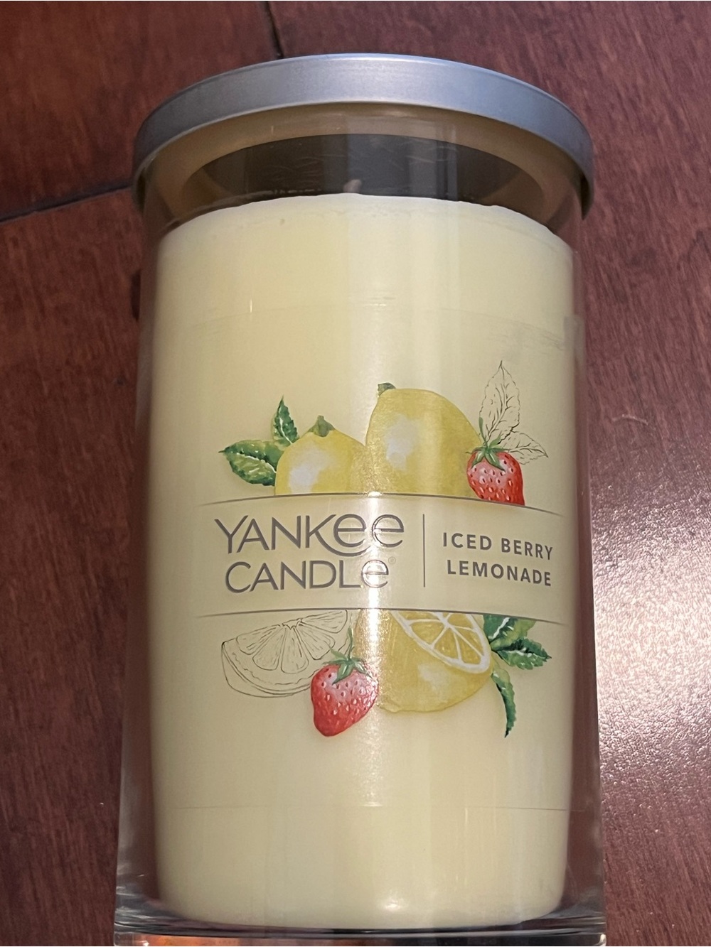 Yankee Candle Pale Yellow Iced Berry Lemonade Jar Candle